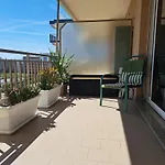 Apartman - Terrazzo Vivibile Vista Mare, Wi-fi E Box Gratuiti Vallecrosia