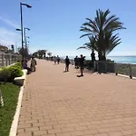 Apartman - Terrazzo Vivibile Vista Mare, Wi-fi E Box Gratuiti Vallecrosia