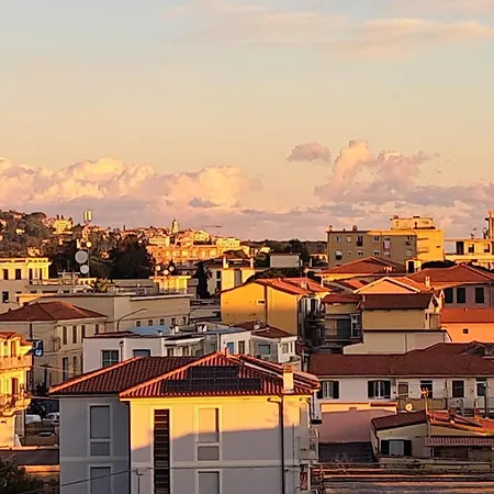 - Terrazzo Vivibile Vista Mare, Wi-fi E Box Gratuiti Апартаменты Валлекрозия